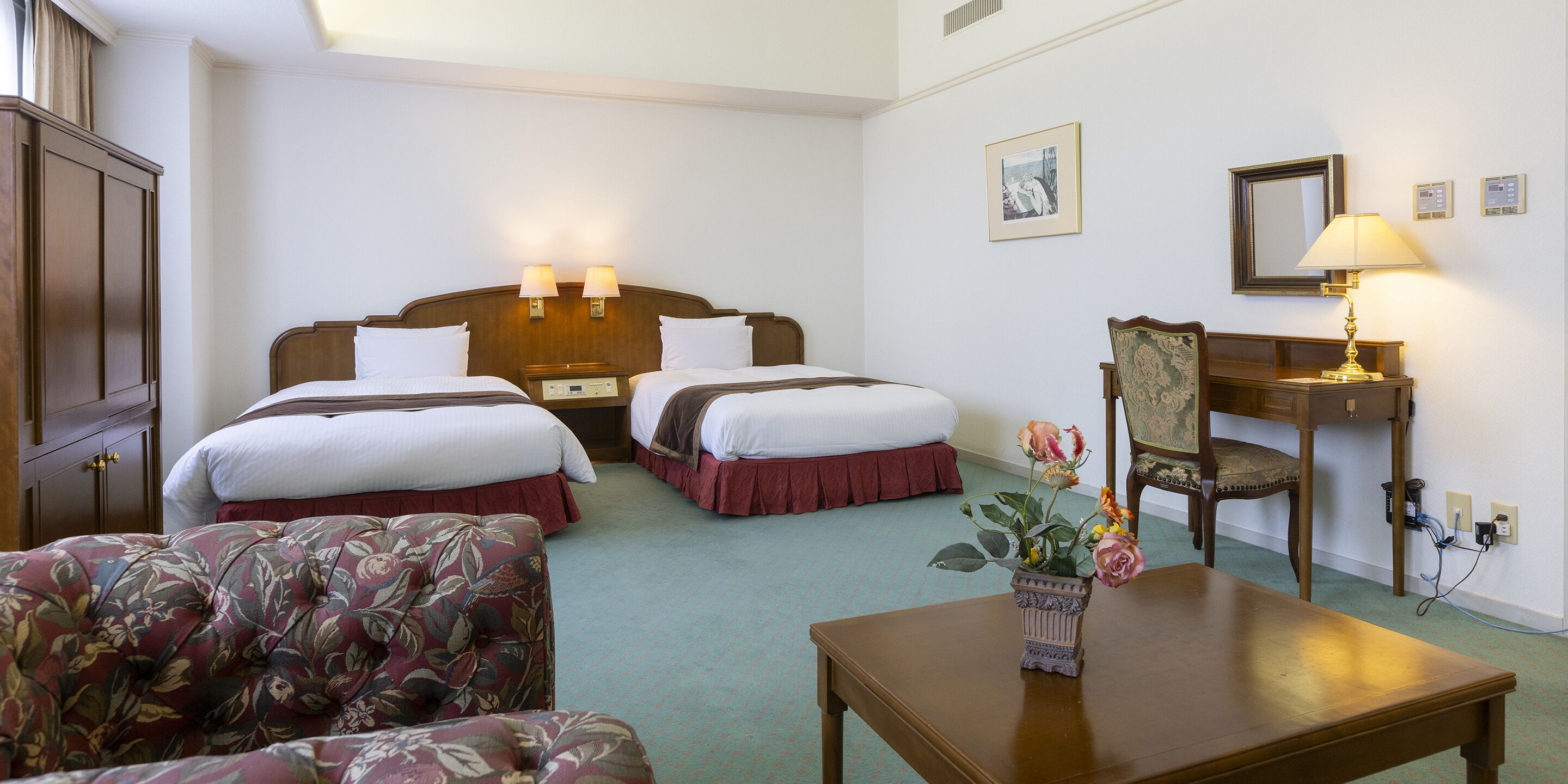 Economy Suite