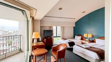 Twin Room | Desk, iron/ironing board (on request), WiFi (free), bed sheets
