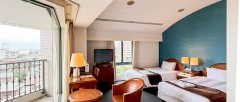 Twin Room | Desk, iron/ironing board (on request), WiFi (free), bed sheets