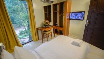 Iron/ironing board, rollaway beds, free WiFi, bed sheets