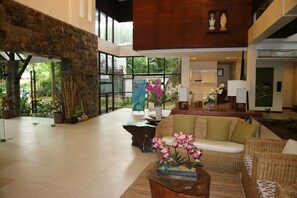 Sala de estar en el lobby