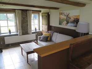 Premium Cottage | Living room