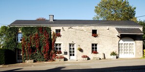 Front of property - La Buissonnière (Ferrieres)