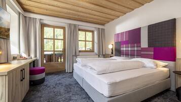 Junior Suite ("Tirol") | 1 bedroom, hypo-allergenic bedding, in-room safe, soundproofing