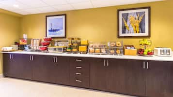 Café da manhã continental grátis durante a semana