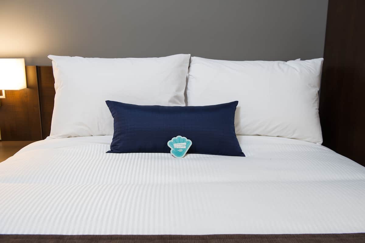 Hochwertige Bettwaren, Pillowtop-Betten, Schreibtisch