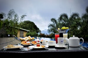 2 restaurants, Indian cuisine - Poetree Thekkady (Peermade)