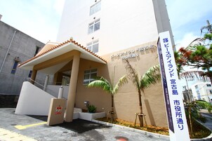 Fachada de la propiedad