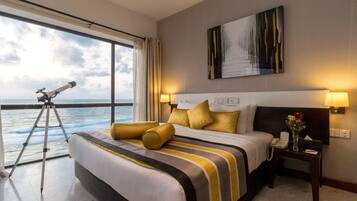 Premier Suite with Ocean View | Egyptian cotton sheets, premium bedding, minibar, in-room safe