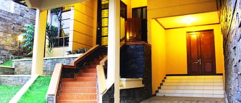 Fachada de la propiedad