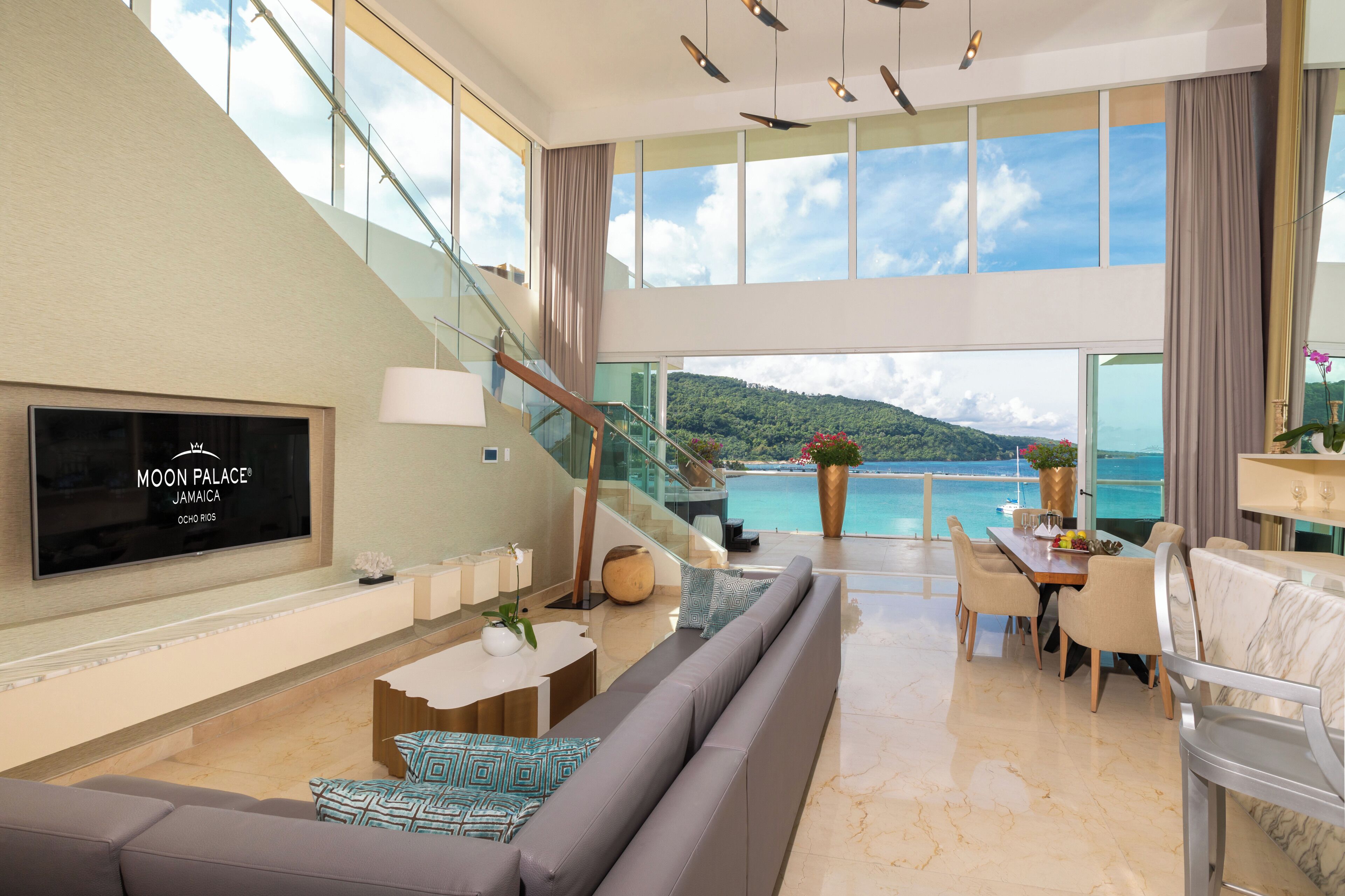 Premium bedding, free minibar, in-room safe, individually furnished