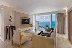 Superior Two Bedroom Presidential Suite Ocean View - Kids & Teens Free | Living area