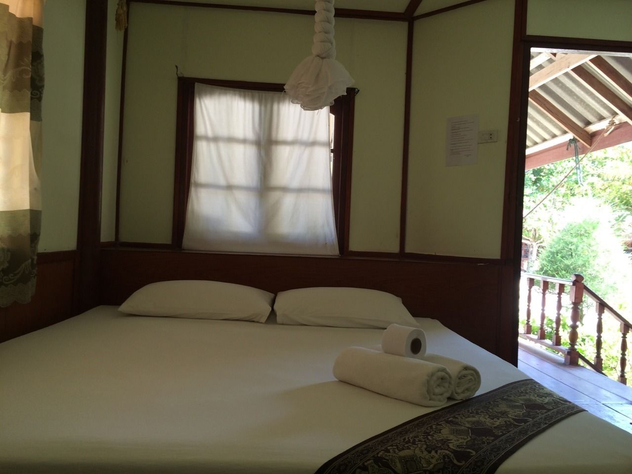 bungalow fan | free wifi