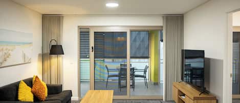 Deluxe One bedroom apartment | Living area