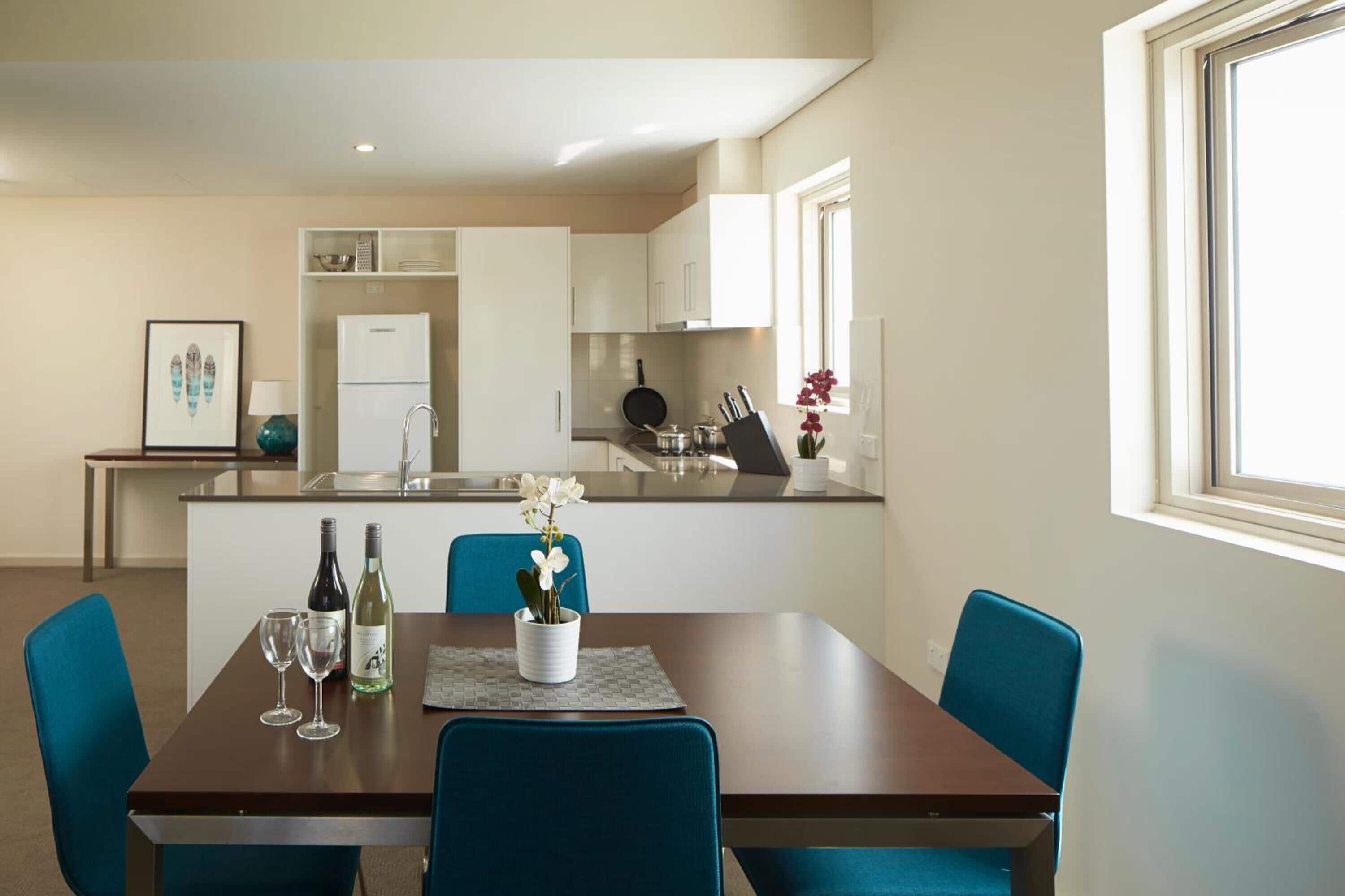 Baileys Serviced Apartments — image 6