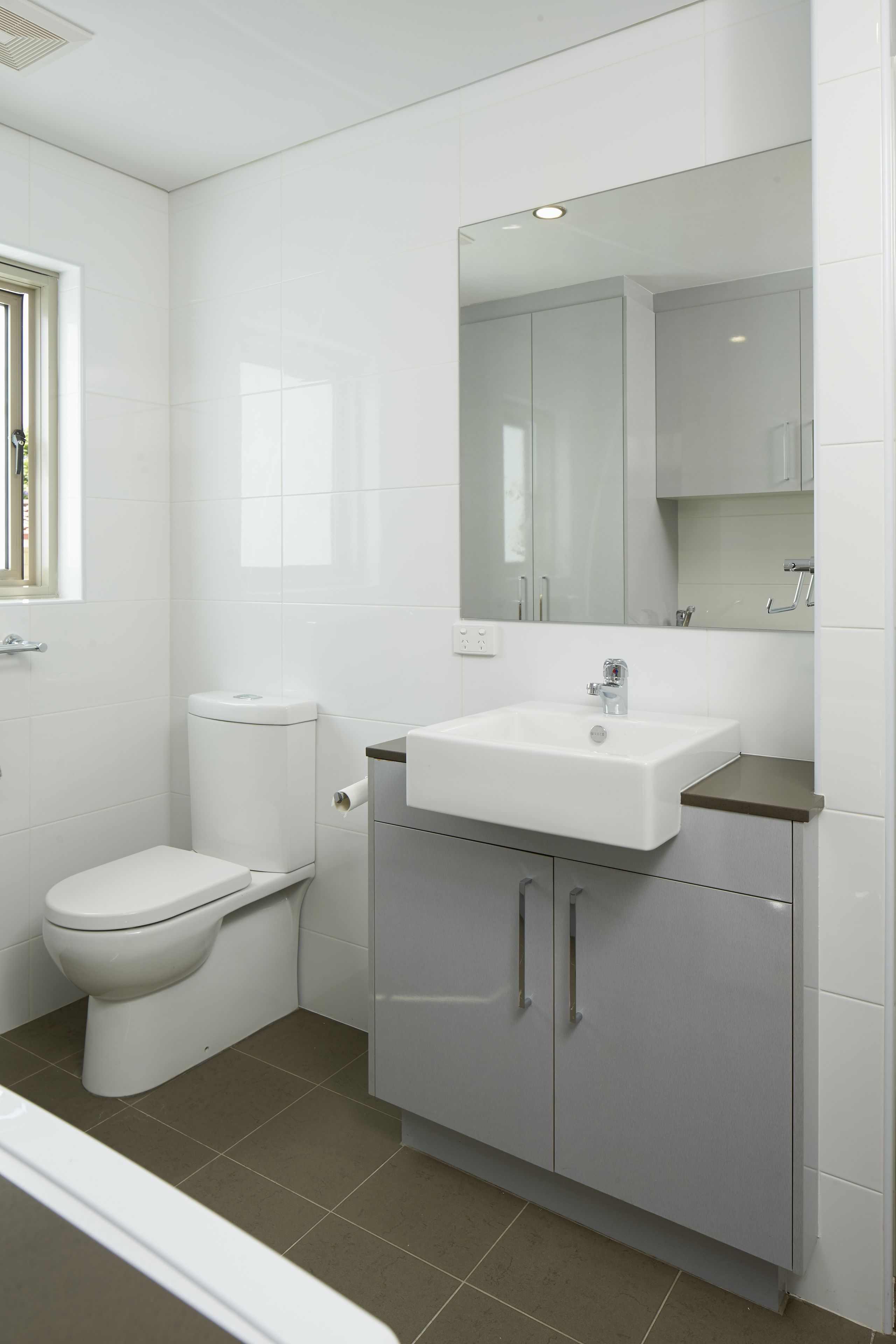 Baileys Serviced Apartments — image 8