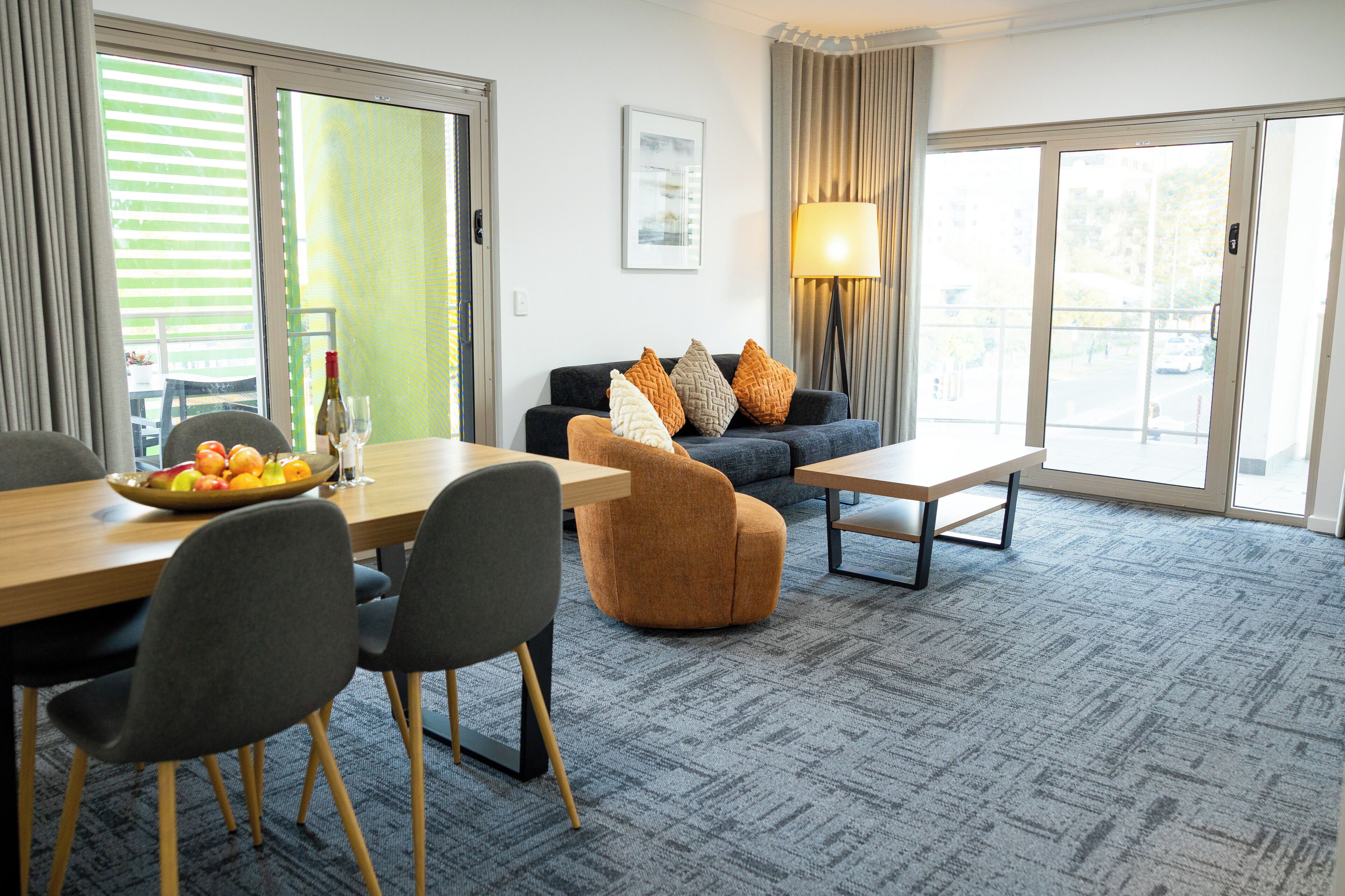 Standard-Apartment, 2 Schlafzimmer | Wohnbereich