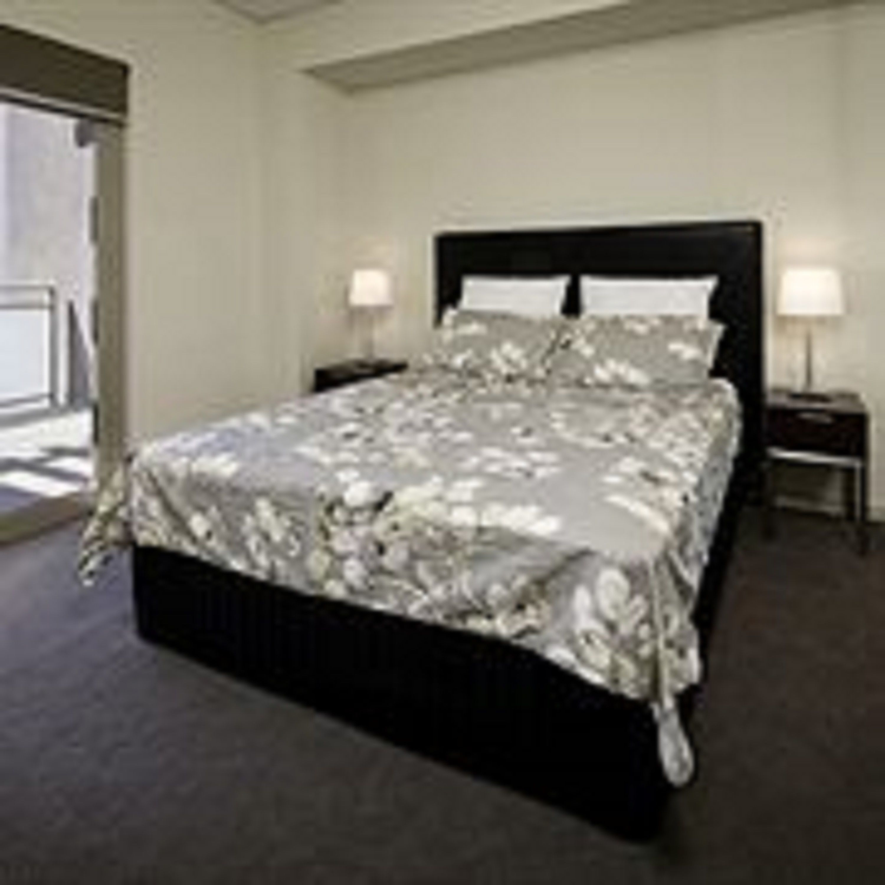 Baileys Serviced Apartments — image 19