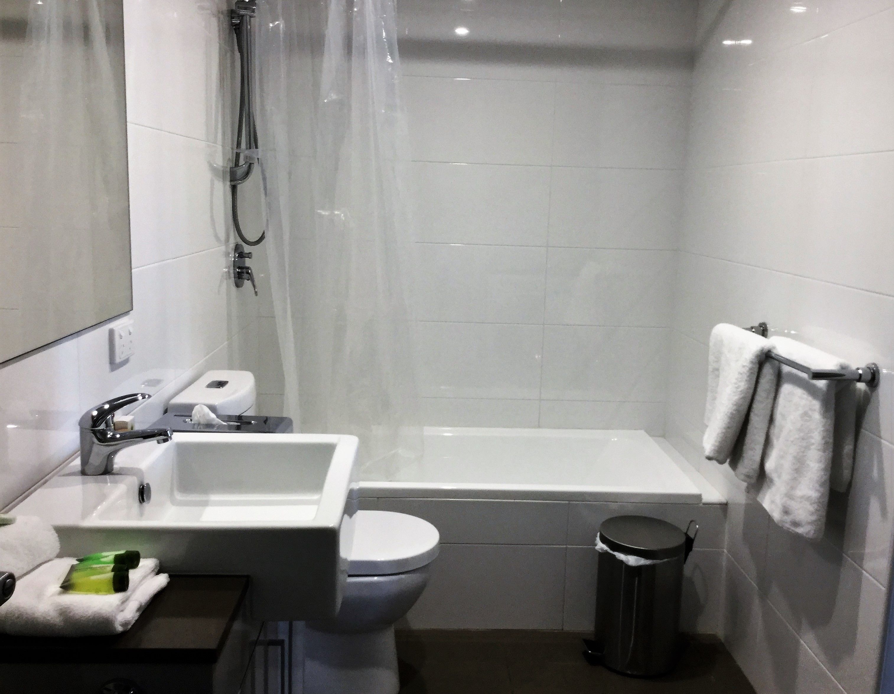 Baileys Serviced Apartments — image 15