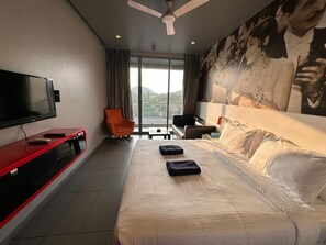 Sengetøy av topp kvalitet, minibar, safe på rommet og wi-fi (inkludert)