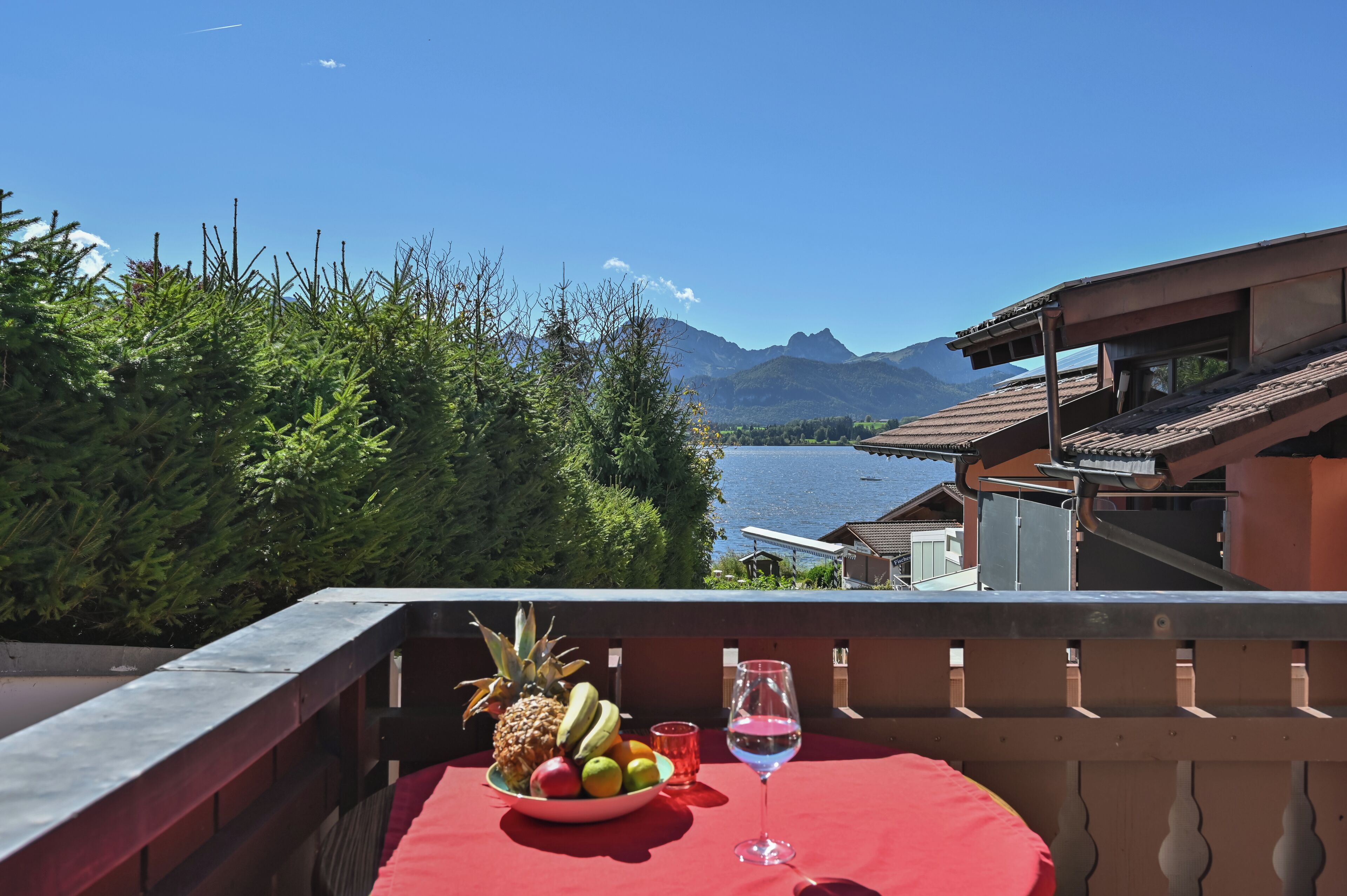 Luxury Suite, 1 Queen Bed with Sofa bed, Kitchenette, Lake View (Suite) | View from room