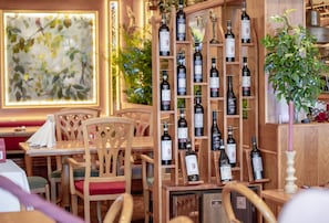 Frühstück, Mittagessen, italienische Küche, Speisen im Freien