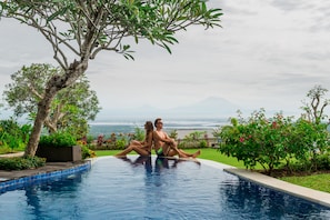 Outdoor pool, sun loungers