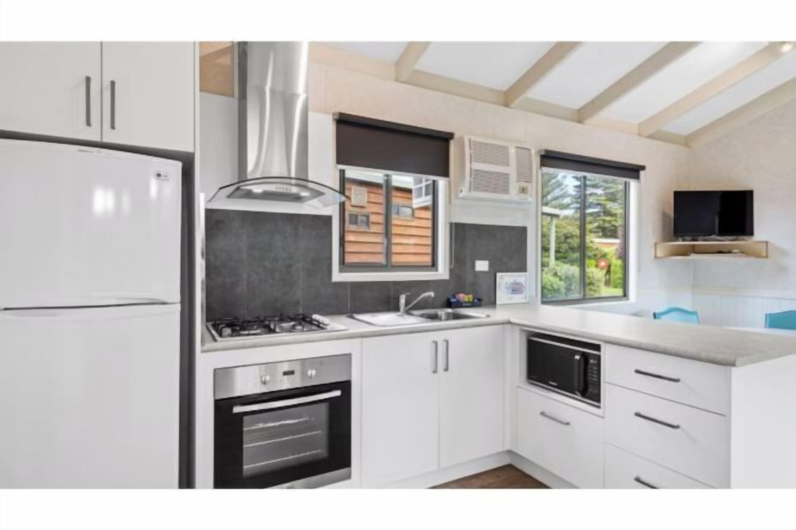 Fridge, microwave, stovetop, electric kettle