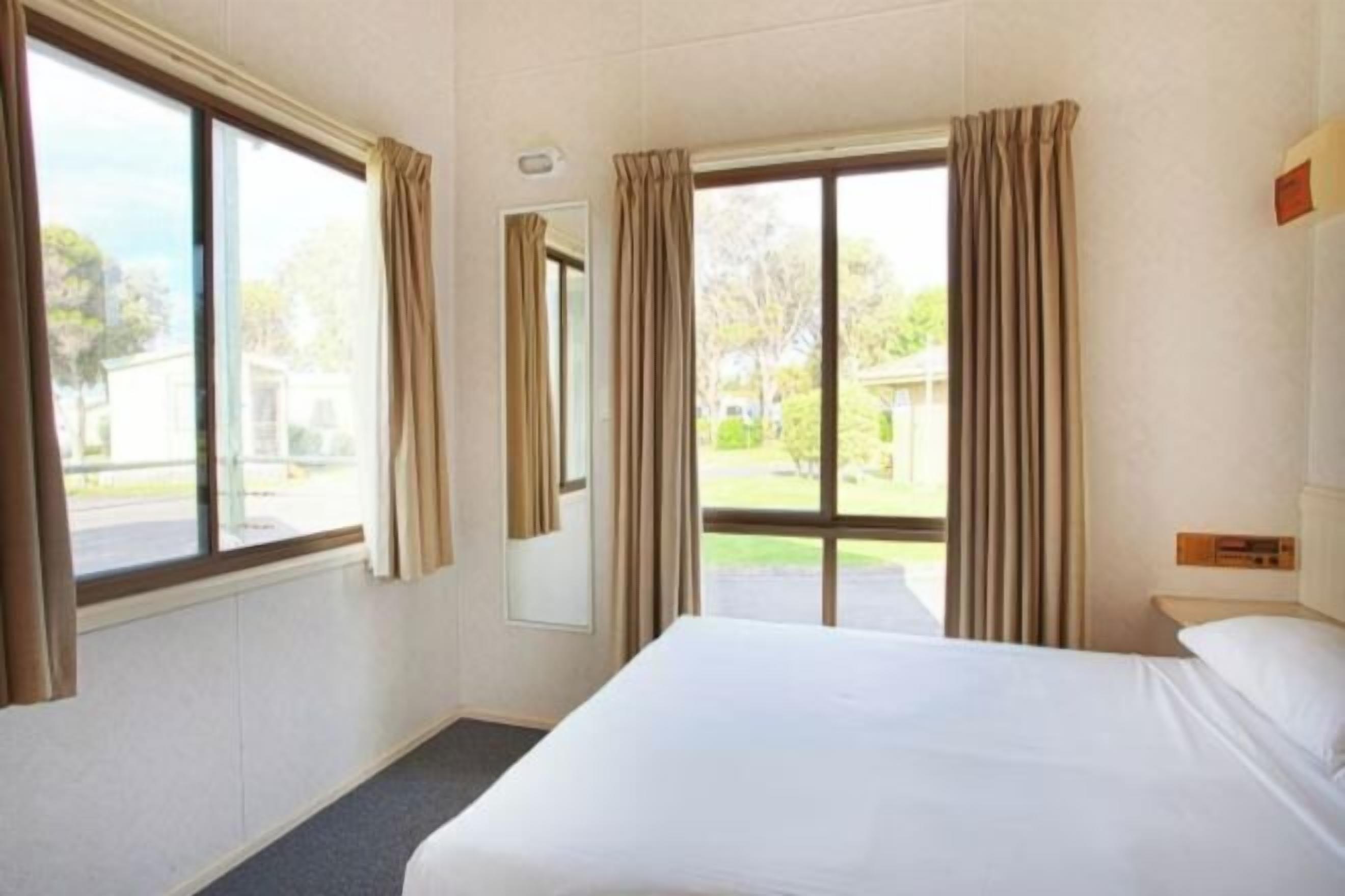 In-room safe, iron/ironing board, free WiFi, bed sheets