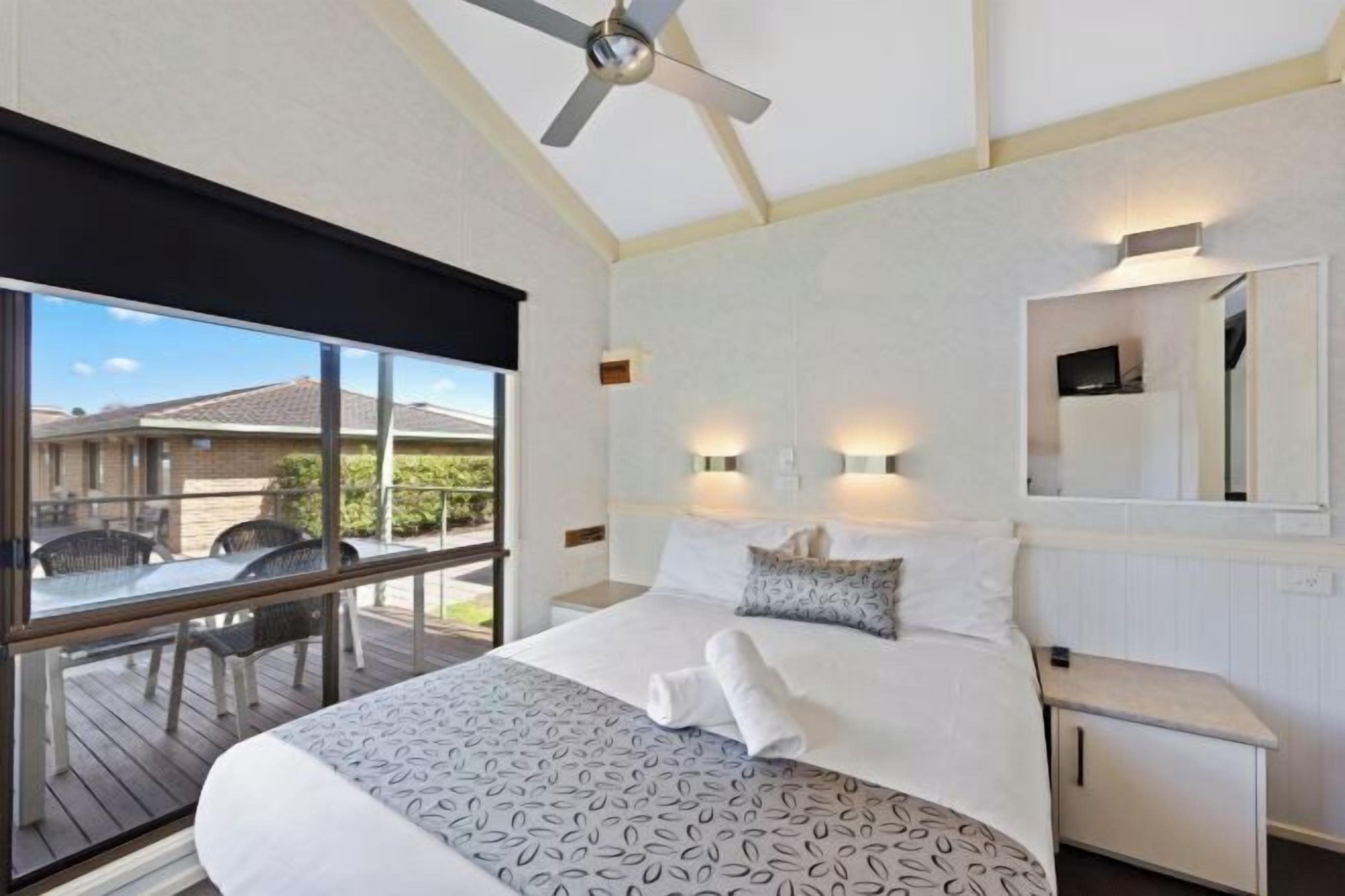 In-room safe, iron/ironing board, free WiFi, bed sheets