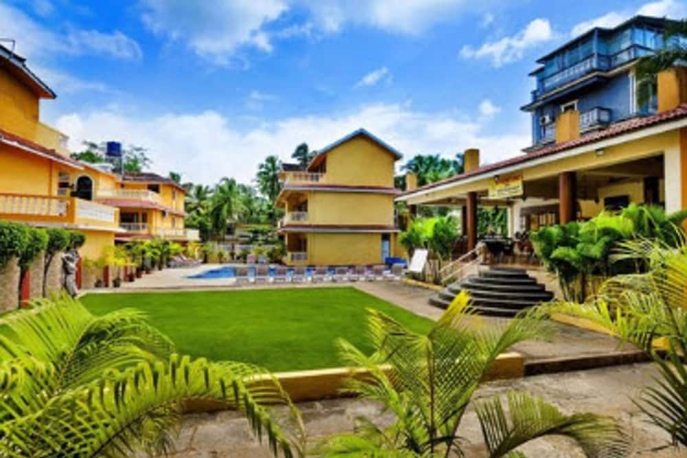 Marina Bay Beach Resort - Bambolim Beach