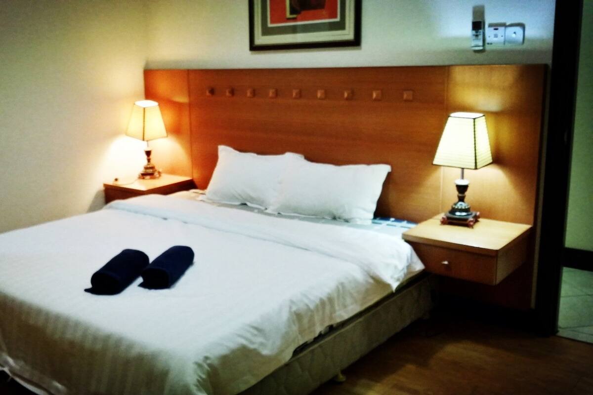 Superior Apartment, 2 Bedrooms | Desk, laptop workspace, iron/ironing board, free WiFi