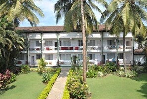 Front of property - Sea Mist Resort (Candolim)