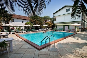 Outdoor pool - Sea Mist Resort (Candolim)