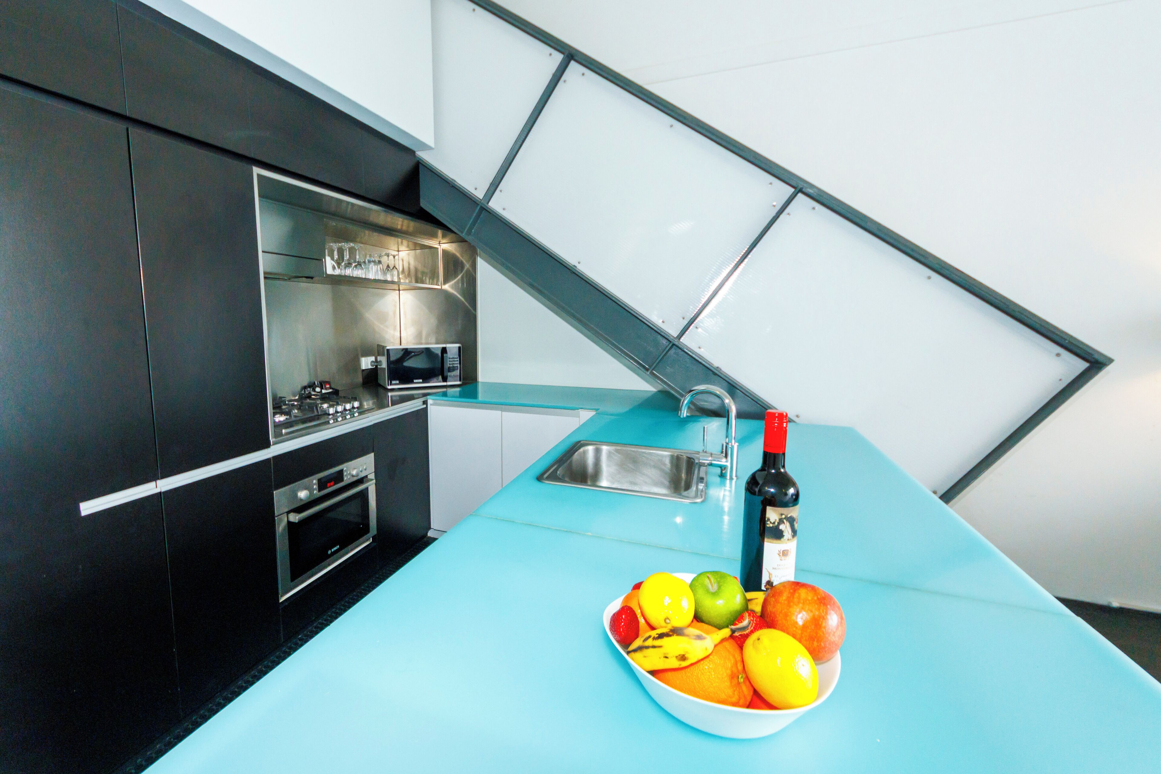 Appartement, 2 slaapkamers | Privékeuken | Een koelkast met diepvriezer, een microgolfoven, een oven, een kookplaat