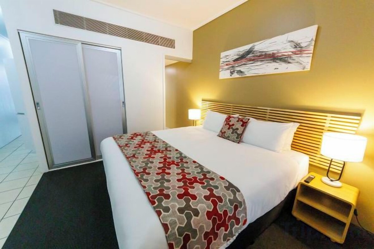 1 bedroom, soundproofing, iron/ironing board, cribs (surcharge)