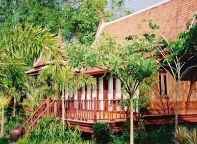 Petchvarin Resort