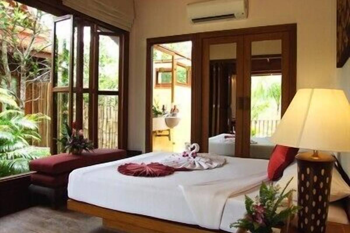 Deluxe Villa  | 迷你吧、遮光窗簾/窗簾、摺床/加床 (收費)、免費 Wi-Fi