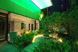 Garden - LiT BANGKOK Residence (Bangkok)
