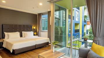 Lit Studio | Safe på rommet, skrivebord og skrivebord for bærbar PC