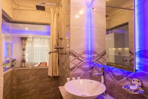 Deluxe Double or Twin Room | Bathroom | Shower, rainfall showerhead, free toiletries, hair dryer - Avataar Kathmandu Hotel (Kathmandu)