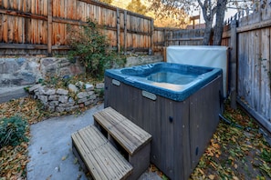 Rose | Private spa tub