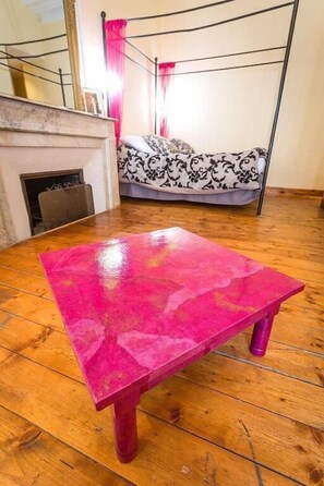Family Room | Soundproofing, iron/ironing board, cots/infant beds, rollaway beds - Hôtel de la Paix (La Rochelle)