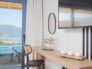 Pillow-top beds, in-room safe, individually decorated - Pyrgos Blue (Hersonissos)