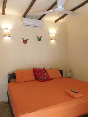 Down duvets, laptop workspace, free WiFi, bed sheets - Tubo Tulum Hostel (Tulum)