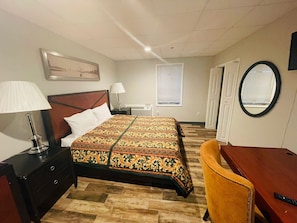 Deluxe Room, 1 Queen Bed, Non Smoking | In-room safe, desk, laptop workspace, free WiFi - Haiban Inn (Jersey City)