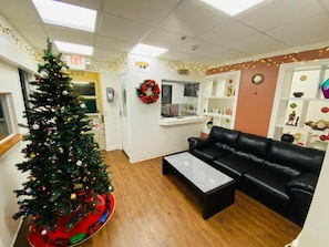 Lobby - Haiban Inn (Jersey City)