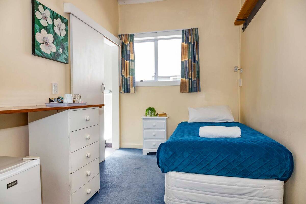 Single Room, Private Bathroom | Individually decorated, individually furnished, free WiFi, bed sheets