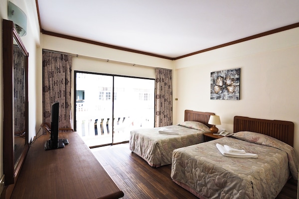 Habitación superior | Caja fuerte, escritorio, wifi gratis