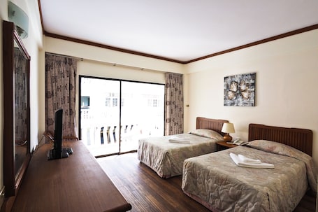 Superior Room | In-room safe, desk, free WiFi